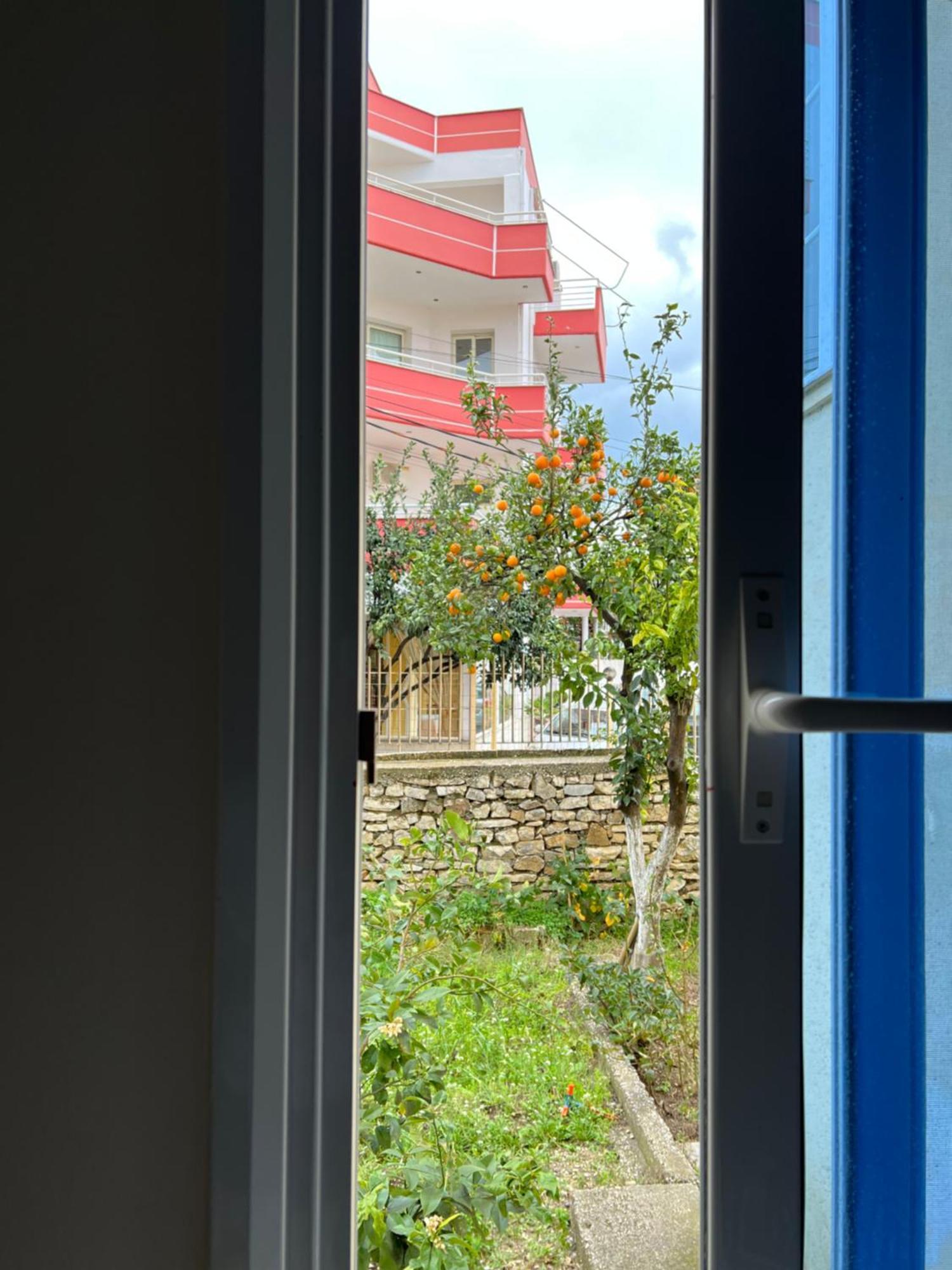Mimi'S Apartments Vlorë Extérieur photo